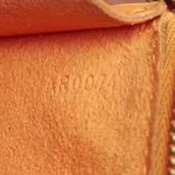 مملوكة مسبقًا Louis Vuitton Orange Epi Leather Pochette Accessoires Shoulder Bag