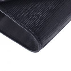 Pre Owned Louis Vuitton Black Epi Leather Pochette