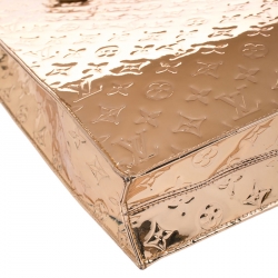 مملوكة مسبقًا Louis Vuitton Gold Limited Edition Monogram Miroir Sac Plat Tote