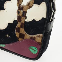 مملوكة مسبقًا Louis Vuitton Giraffe Conte De Fees Pochette