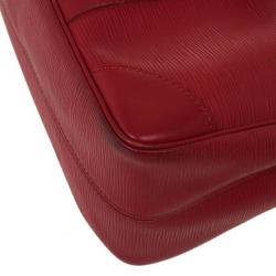 مملوكة مسبقًا Louis Vuitton Red Epi Leather Segur MM