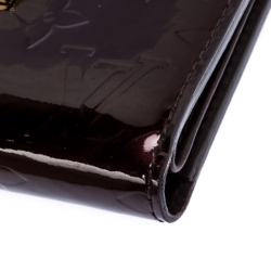 مملوكة مسبقًا Louis Vuitton Amarante Monogram Vernis Koala Wallet