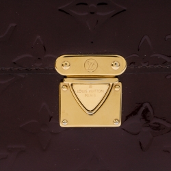 مملوكة مسبقًا Louis Vuitton Amarante Monogram Vernis Koala Wallet