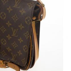 مملوكة مسبقًا Louis Vuitton Monogram Cartouchiere GM 
