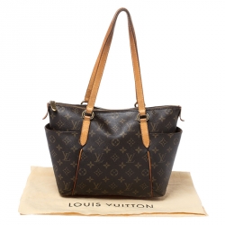 مملوكة مسبقًا حقيبة لوي فيتون توتالي كانفاس مونوغرامي PM