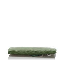 مملوكة مسبقًا Louis Vuitton Green Epi Leather Pochette Accessoires