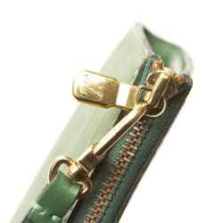 مملوكة مسبقًا Louis Vuitton Green Epi Leather Pochette Accessoires