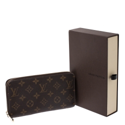 Louis Vuitton Monogram Canvas Zippy Wallet