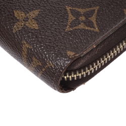 Louis Vuitton Monogram Canvas Zippy Wallet