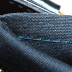 مملوكة مسبقًا حقيبة لوي فيتون مالروز أفنو فيرنيه مونوغرامية زرقاء نوي