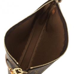 مملوكة مسبقًا Louis Vuitton Monogram Pochette Accessories Shoulder Bag