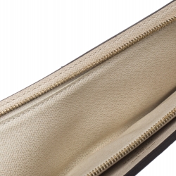 مملوكة مسبقًا Louis Vuitton White Monogram Canvas Insolite Wallet