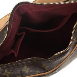 مملوكة مسبقًا Louis Vuitton Monogram Canvas Croissant GM Bag