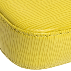 Pre Owned Louis Vuitton Pistache Epi Leather Pochette Accessoires Bag