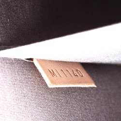 Pre Owned حقيبة يد لوي فيتون ألما جلد فرنيه مونوغرامي عنابي GM