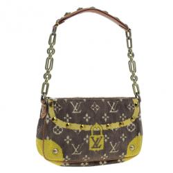 مملوكة مسبقًا Louis Vuitton Brown Monogram Limited Edition Velvet Trompe L'oeil Pochette