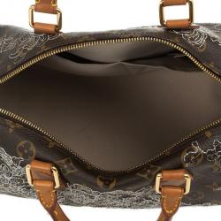 مملوكة مسبقًا Louis Vuitton Dentelle Speedy 30 Bag