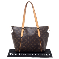 مملوكة مسبقًا حقيبة لوى فيتون توتالي كانفاس مونوغرامية 