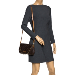 Pre Owned حقيبة كروس لوي فيتون فيفوريت  كانفاس مونوغرامية MM