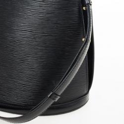 Pre Owned Louis Vuitton Black Epi Leather Cluny Shoulder Bag