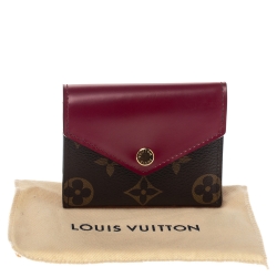 مملوكة مسبقًا Louis Vuitton Monogram Canvas Zoe Compact Wallet
