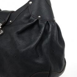 مملوكة مسبقًا Louis Vuitton Black Mahina Leather Solar GM Bag
