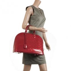 مملوكة مسبقًا Louis Vuitton Monogram Vernis Pomme D'amour Alma MM