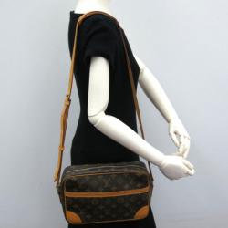 مملوكة مسبقًا Louis Vuitton Monogram Trocadero 27