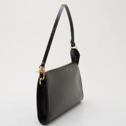 مملوكة مسبقًا Louis Vuitton Epi Noir Pochette Accessoires