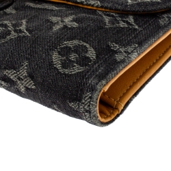 مملوكة مسبقًا محفظة لوي فيتون اميليا دنيم مونوغرامي سوداء