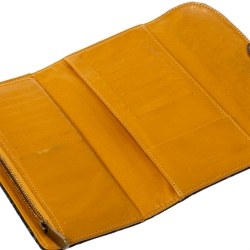 مملوكة مسبقًا محفظة لوي فيتون اميليا دنيم مونوغرامي سوداء