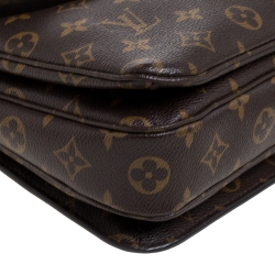 مملوكة مسبقًا Louis Vuitton Monogram Canvas Pochette Metis Bag