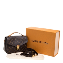 مملوكة مسبقًا Louis Vuitton Monogram Canvas Pochette Metis Bag