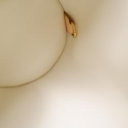 مملوكة مسبقًا Louis Vuitton Cream Vernis Monogram Bedford Satchel