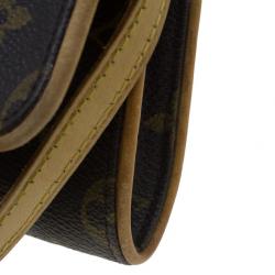 Pre Owned Louis Vuitton Monogram Canvas Pochette Shoulder Bag PM