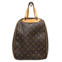 مملوكة مسبقًا Louis Vuitton Monogram Excursion Boston