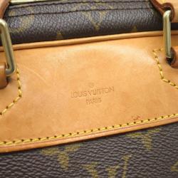 مملوكة مسبقًا Louis Vuitton Monogram Excursion Boston
