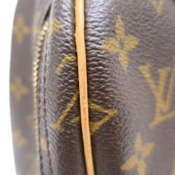 مملوكة مسبقًا Louis Vuitton Monogram Excursion Boston