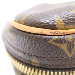 مملوكة مسبقًا Louis Vuitton Monogram Excursion Boston