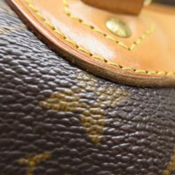 مملوكة مسبقًا Louis Vuitton Monogram Excursion Boston