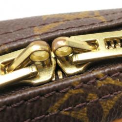 مملوكة مسبقًا Louis Vuitton Monogram Excursion Boston