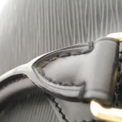 مملوكة مسبقًا Louis Vuitton Black Epi Leather Speedy 25