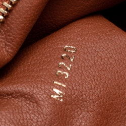 مملوكة مسبقًا Louis Vuitton Tan Ostrich Leather Capucines PM Bag