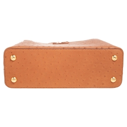 مملوكة مسبقًا Louis Vuitton Tan Ostrich Leather Capucines PM Bag