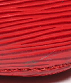 مملوكة مسبقًا Louis Vuitton Red Epi Leather Neo Bucket Bag