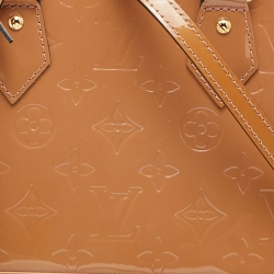 Pre Owned Louis Vuitton Beige Poudre Monogram Vernis Alma BB Bag