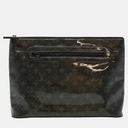 Louis Vuitton Black Monogram Galaxy Discovery Bumbag Cloth ref.1012752 -  Joli Closet