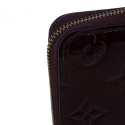 مملوكة مسبقًا Louis Vuitton Amarante Monogram Vernis Zippy Coin Purse