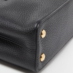 مملوكة مسبقًا Louis Vuitton Black Leather and Python Capucines Mini Bag