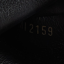 مملوكة مسبقًا Louis Vuitton Black Leather and Python Capucines Mini Bag